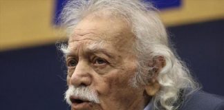 Σοβαρή αλλά σταθερή η κατάσταση του Μανώλη Γλέζου – Το ιατρικό ανακοινωθέν