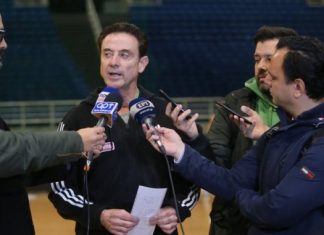 Ρικ Πιτίνο: «Το καλοκαίρι δεν είναι πράσινο ή κόκκινο, αλλά… γαλανόλευκο»