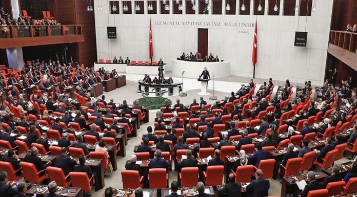 Τουρκία: Εγκρίθηκε η συμφωνία στρατιωτικής συνεργασίας με τη Λιβύη