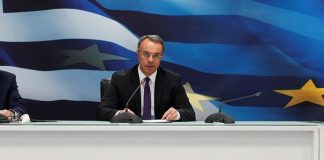 Χρ. Σταϊκούρας: 1,7 εκατ. εργαζόμενοι θα λάβουν τα 800 ευρώ