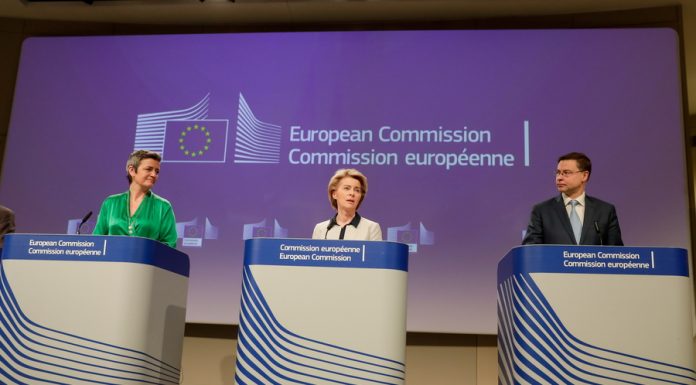 Η ΕΕ είναι έτοιμη να αναστείλει τους δημοσιονομικούς κανόνες