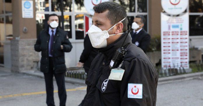 Τουρκία: 44 οι νεκροί και 1.872 τα κρούσματα από τον κορωνοϊό