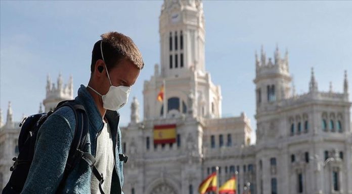 Τραγωδία στην Ισπανία: 655 νέοι θάνατοι τις τελευταίες 24 ώρες από την πανδημία
