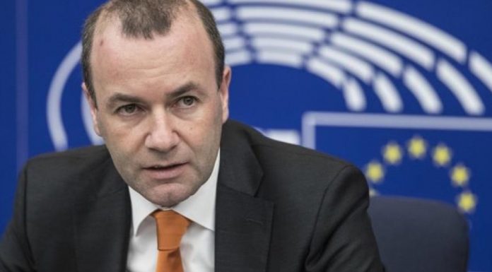 M. Βέμπερ: Δε μπορούμε να αφήσουμε την Ελλάδα και την Κύπρο μόνες τους