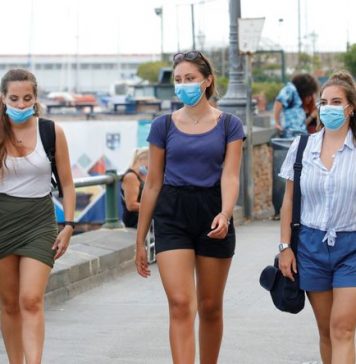 Ανησυχία από ΠΟΥ: Οι νέοι 20 με 40 ετών οι κύριοι μεταδότες της COVID-19