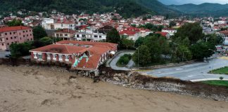 Τρεις νεκροί, μια αγνοούμενη και τεράστιες καταστροφές από την κακοκαιρία