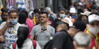 “Επικίνδυνη πλάνη” η ανοσία της αγέλης σύμφωνα με 80 επιστήμονες