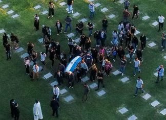 Ο Ντιέγκο Μαραντόνα αναπαύεται πλέον στα… αιώνια γήπεδα