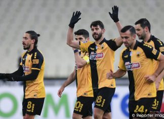 «4Χ4» η ΑΕΚ και μόνη δεύτερη στην βαθμολογία