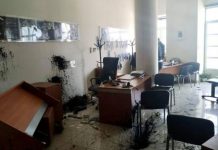 Επίθεση στο γραφείο του Λ. Αυγενάκη από υποστηρικτές του Κουφοντίνα (Εικόνες)