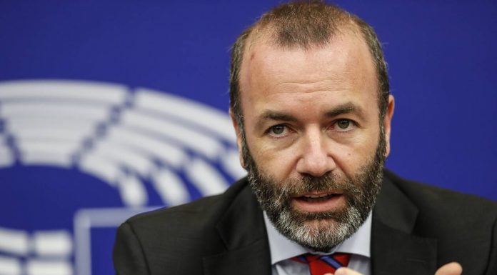 Μ. Βέμπερ: Στεκόμαστε με αλληλεγγύη προς την Κύπρο