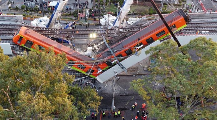 Μεξικό: Πολύνεκρη τραγωδία από κατάρρευση γέφυρας του μετρό