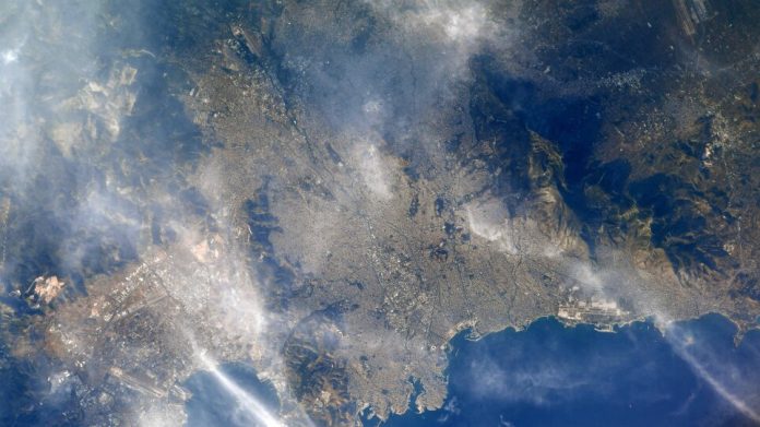 Athens_from_ISS_Πηγη_Shane_Kimbrough