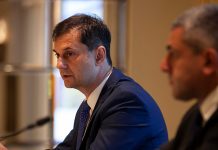 Χ. Θεοχάρης: Συνεχίζονται οι επαφές για την αύξηση των τουριστών στην Ελλάδα