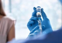 Ανοίγει σήμερα η πλατφόρμα για τους 25-29 με όλα τα διαθέσιμα εμβόλια
