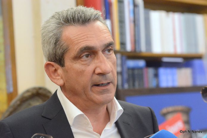 G_HATZIMARKOS