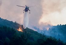 Σε ύφεση οι πυρκαγιές σε Αραχναίο Ναυπλίου και Νέας Αλμυρής Κορινθίας
