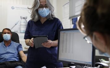 Covid-19: Πενταπλάσια η πιθανότητα επαναλοίμωξης για τους ανεμβολίαστους