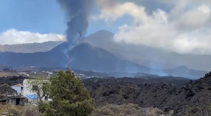 Σείεται το Λα Πάλμα από το ηφαίστειο: Νέες εκκενώσεις κατοίκων
