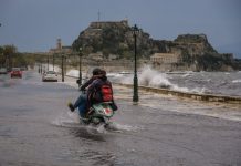 Ισχυρές βροχές και άνεμοι σε Κέρκυρα, Παξούς: Απαγορευτικό απόπλου σε Ζάκυνθο και Κεφαλονιά