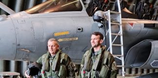 Ο αρχηγός ΓΕΕΘΑ πέταξε με Rafale στη Γαλλία: «Το δέος δεν περιγράφεται με λέξεις!»