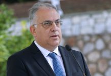 Επίσκεψη Θεοδωρικάκου στους 7 κρατούμενους αστυνομικούς στη ΓΑΔΑ