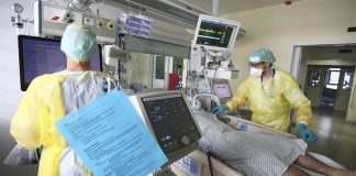 Γερμανία: “Θερίζει” το νέο κύμα της πανδημίας – Στα όριά τους τα νοσοκομεία