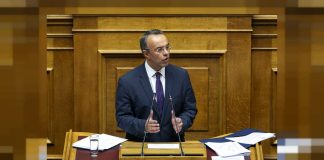 Χρ. Σταϊκούρας: Η κυβέρνηση πατάει στον πραγματικό κόσμο και όχι στα ροζ συννεφάκια του ΣΥΡΙΖΑ