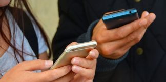 Aπαλλαγή των νέων από τα τέλη κινητής τηλεφωνίας: Πως γίνονται οι αιτήσεις