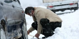 Διακοπή της κυκλοφορίας σε τμήματα του οδικού δικτύου της Αττικής λόγω χιονόπτωσης