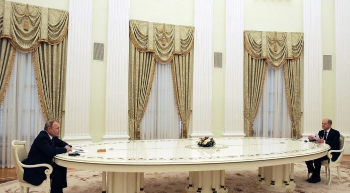 Ρωσία: Περισσότερο από τρεις ώρες η συνομιλία Πούτιν – Σόλτς