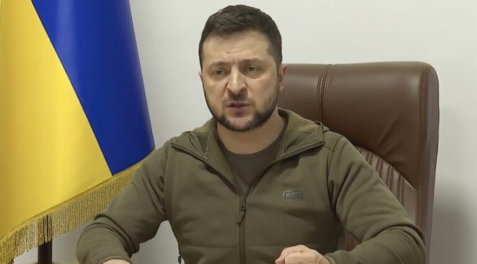 Ουκρανία: Ο Ζελένσκι καταγγέλλει «τα ψέματα» της Ρωσίας
