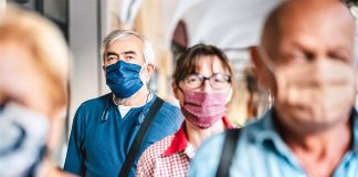 Μάσκα μόνο σε νοσοκομεία, μονάδες φροντίδας ηλικιωμένων και ΜΜΜ από 1η Ιουνίου