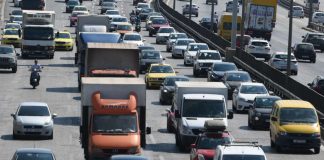 Σε πλήρη εξέλιξη η έξοδος του Δεκαπενταύγουστου και τα έκτακτα μέτρα αστυνόμευσης