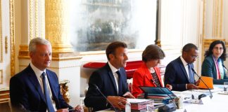 Εμ. Μακρόν: Προειδοποίησε τους Γάλλους για «το τέλος της αφθονίας» και «της ανεμελιάς»