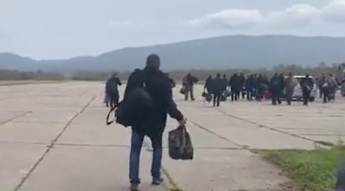 Ρωσία: Παραδοχή «λαθών» στη στρατολόγηση – Καμιά απόφαση για κλείσιμο συνόρων
