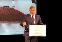 Στα εγκαίνια του νέου δημοτικού θεάτρου Ελληνικού-Αργυρούπολης, «Νίκος Κούρκουλος», ο Π. Αττικής Γ. Πατούλης