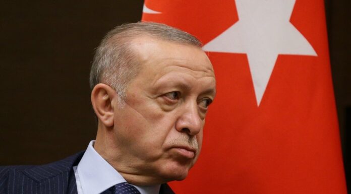 Τα γύρισε ο Ερντογάν: Ευχαριστεί Ελλάδα και ΗΠΑ για τη στήριξη