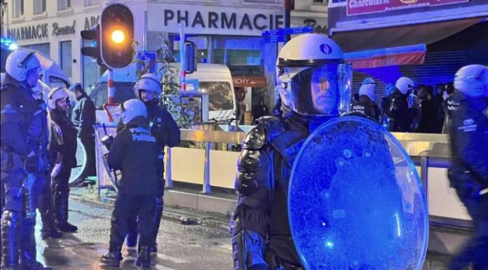 Γαλλία: Εξετάζεται η επιβολή κατάστασης έκτακτης ανάγκης