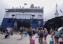 Αυξημένη η κίνηση στα λιμάνια του Πειραιά, της Ραφήνας και του Λαυρίου