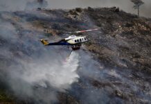 Καλύτερη εικόνα στα πύρινα μέτωπα: Μάχη με αναζωπυρώσεις και διάσπαρτες εστίες