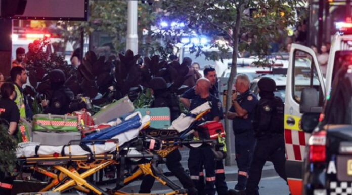 Αυστραλία: Τουλάχιστον 6 νεκροί στις επιθέσεις με μαχαίρι στο εμπορικό κέντρο στο Σίδνεϊ