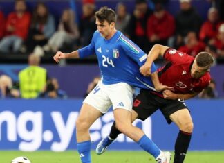 Αγχωτική νίκη με ανατροπή η Ιταλία, 2-1 την Αλβανία