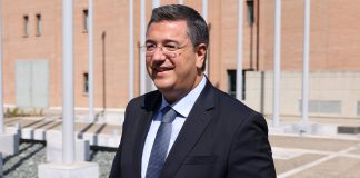 Στον Απ. Τζιτζικώστα τo χαρτοφυλάκιο των «Βιώσιμων Μεταφορών και του Τουρισμού» της ΕΕ