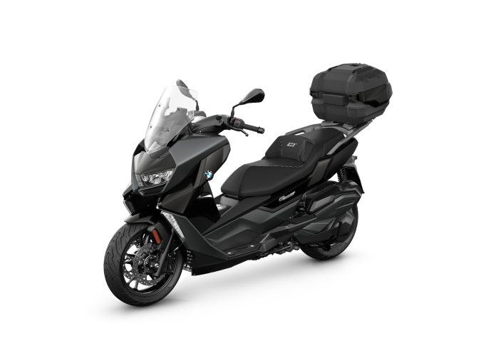 P90571749_lowRes_the-new-bmw-c-400-gt