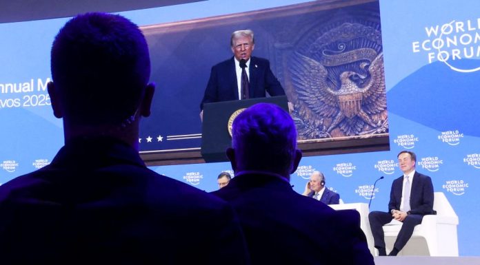 Τραμπ στο Συνέδριο του Νταβός: Θέλω να συναντήσω το συντομότερο δυνατό τον Πούτιν