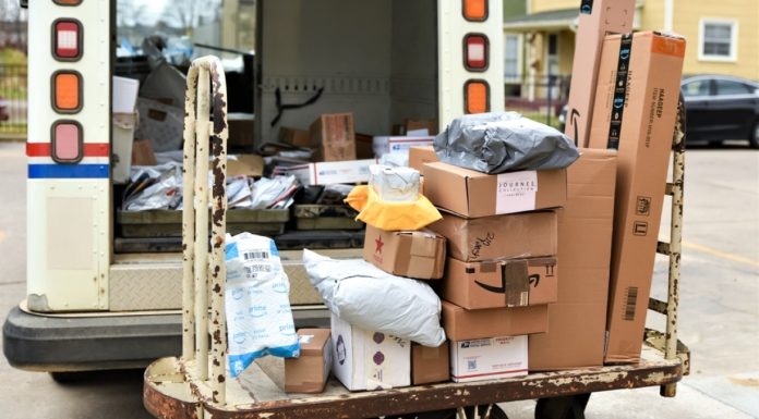 Χονγκ Κονγκ: Αναστέλλονται οι αποστολές δεμάτων από τα Ταχυδρομεία στις ΗΠΑ