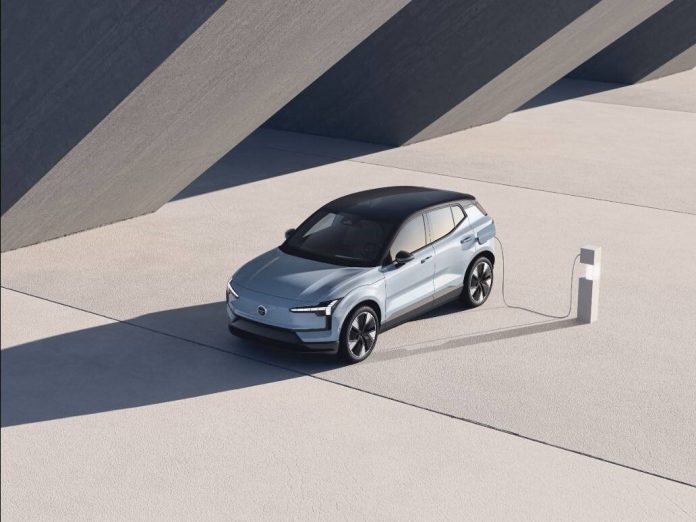 Volvo Cars launches free charging initiative