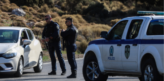 Σε εξέλιξη μεγάλη αστυνομική επιχείρηση στην Κρήτη για ναρκωτικά και όπλα