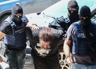 Απολογούνται οι κατηγορούμενοι για την επίθεση στην οικογένεια Νέστορα